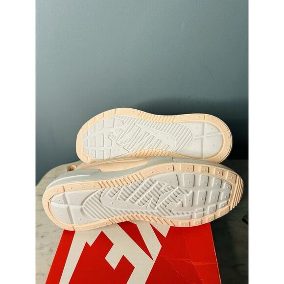 New Nike (8) Women’s Ashin Size 8 Running Shoes Sneakers Peach Crimson Tint NIB - Picture 7 of 16